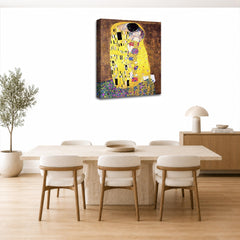 LR The Kiss Wall Art Picture – Gustav Klimt Fine Art Framed Canvas Print | Ready to Hang | Modern Wall Art for Living Room, Bedroom & Office